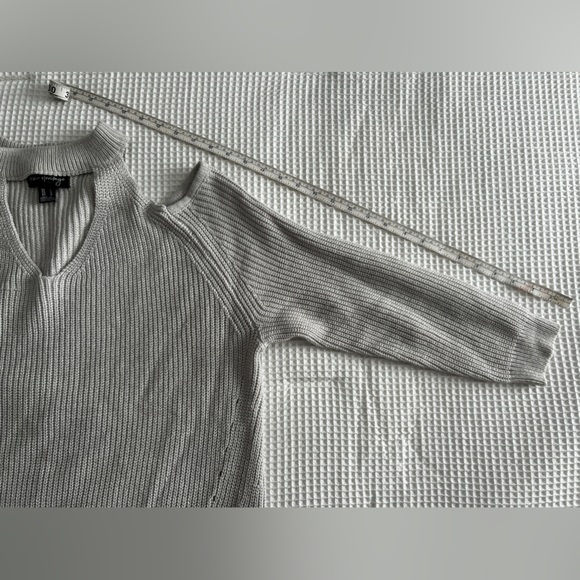 Gray open shoulder crew neck knit sweater - Picture 4 of 4